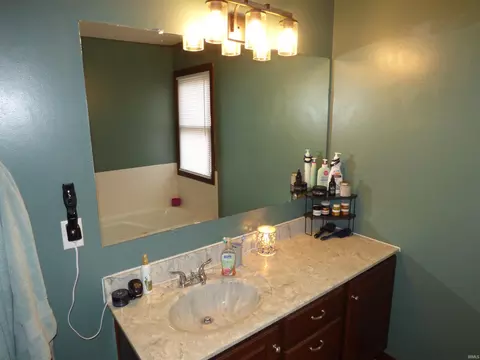 Bath - 200 Heritage Dr, Delphi, IN 46923 photo 1 of 4