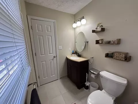Bath - 714 E Allendale Dr, Bloomington, IN 47401 photo 2 of 6