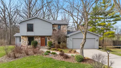 9321 Thunder Hill Pl, Fort Wayne, IN 46804