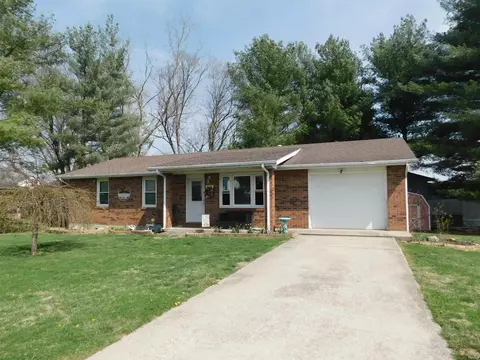 116 Nichols Ave, Salem, IN 47167