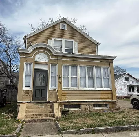 1414 SE First St, Evansville, IN 47713