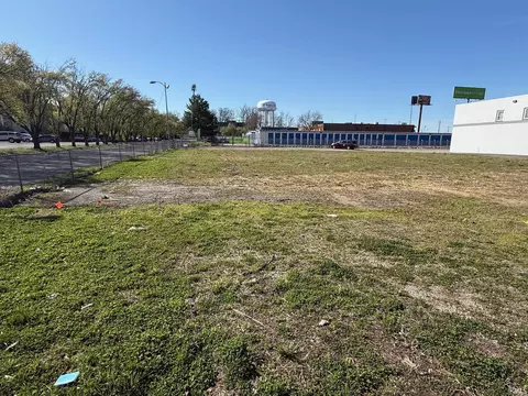 4949 Tippecanoe Dr, Evansville, IN 47715