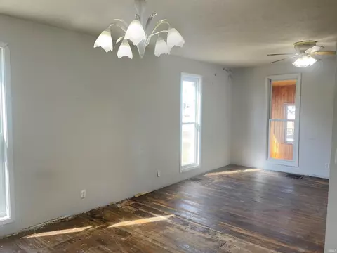 Living - 347 E Main St, Wabash, IN 46992 photo 6 of 6