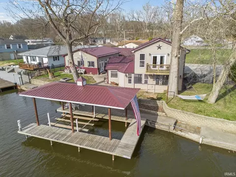 725 Bluewater Dr, Monticello, IN 47960