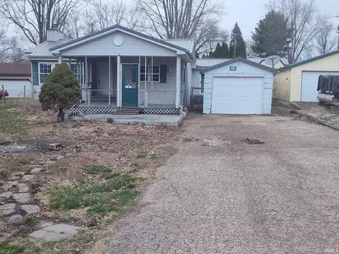 3494 Channel Dr, Macy, IN 46951