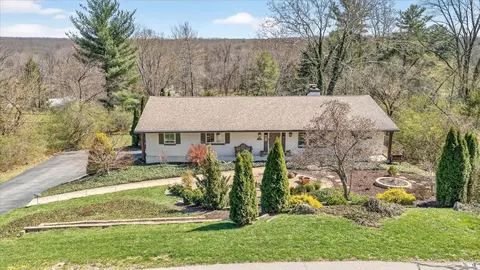 410 E Blue Ridge Dr, Bloomington, IN 47408 photo 2