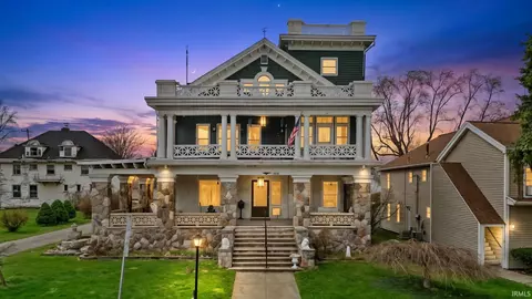 206 S Main St, Ligonier, IN 46767