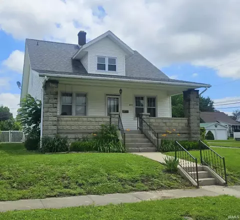 400 NW 1st St, Washington, IN 47501