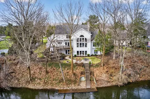 3484 Fox Chase Dr, Bristol, IN 46507