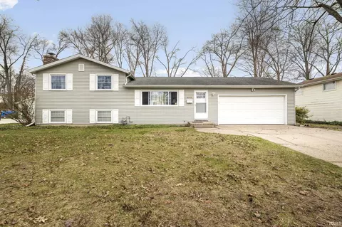 1518 Hass Dr, South Bend, IN 46635