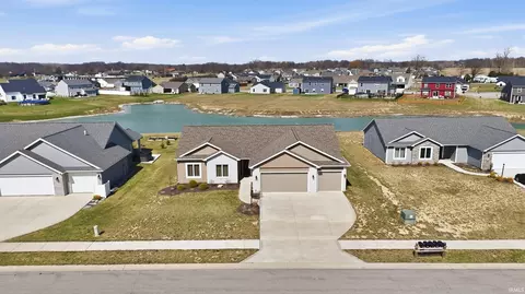 602 Pioneer St, Garrett, IN 46738