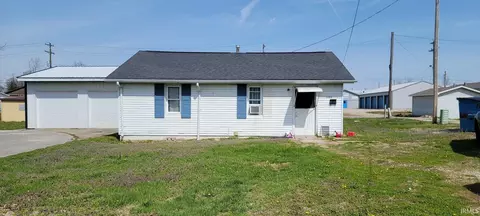106 SW 2nd St, Loogootee, IN 47553
