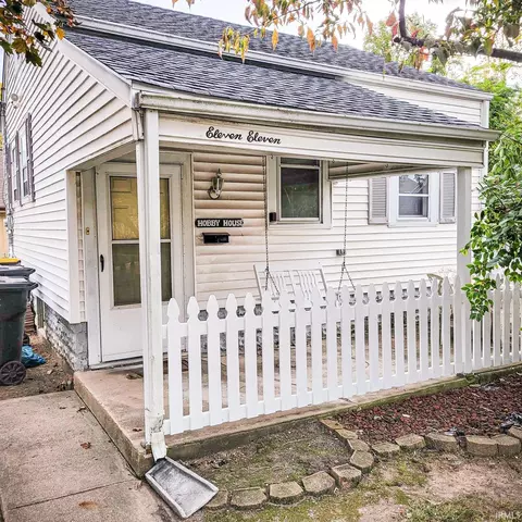 1111 E 7th St, Anderson, IN 46012