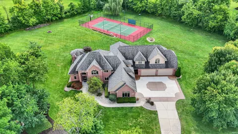 4261 W Stones Crossing Rd, Greenwood, IN 46143