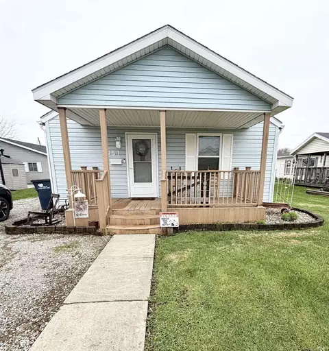 951 W Barner St, Frankfort, IN 46041
