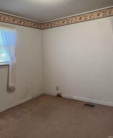 Bedroom - 324 W Grissom Ave, Mitchell, IN 47446 photo 4 of 5