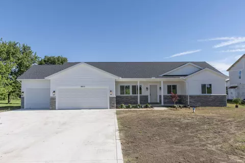 10073 Inwood Rd, Osceola, IN 46561