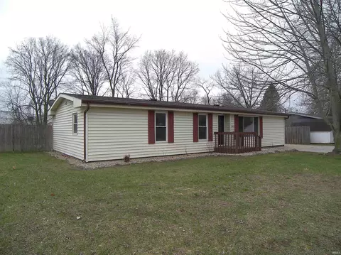 1307 Greenhill Dr, Warsaw, IN 46580