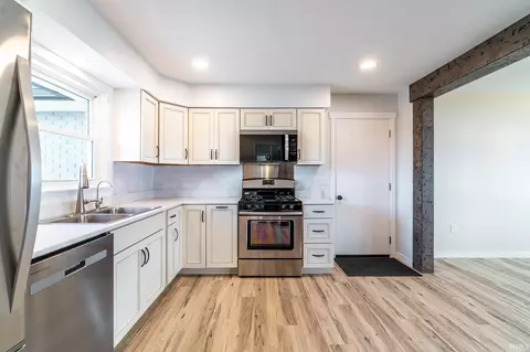 Kitchen - 5120 E 100 S Rd, Lagrange, IN 46761 photo 3 of 3