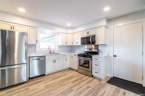 Kitchen - 5120 E 100 S Rd, Lagrange, IN 46761 photo 2 of 3