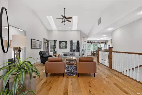 Entry Way - 491 E Chambers Pike, Bloomington, IN 47404 photo 1 of 2