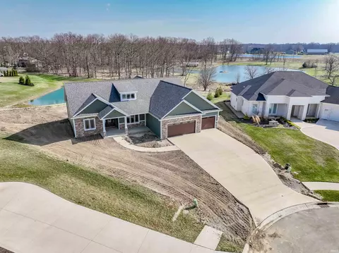 17749 Castlefeane Cv, Leo, IN 46765