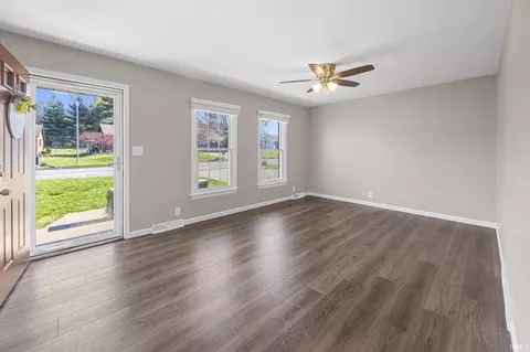 Living - 1517 Gregory Ln, Jasper, IN 47546 photo 2 of 2