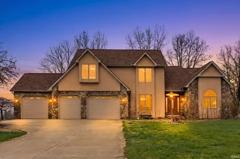 12385 N Camelot Trl, Milford, IN 46542