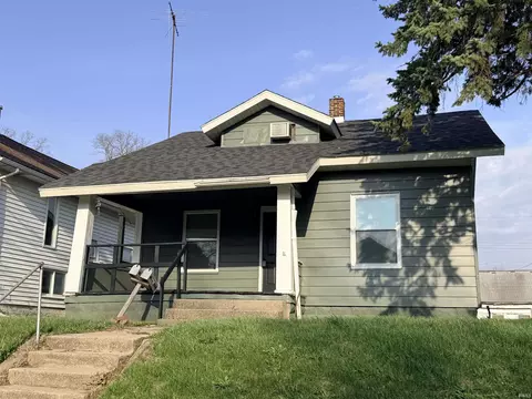 2004 S Walnut St, Muncie, IN 47302