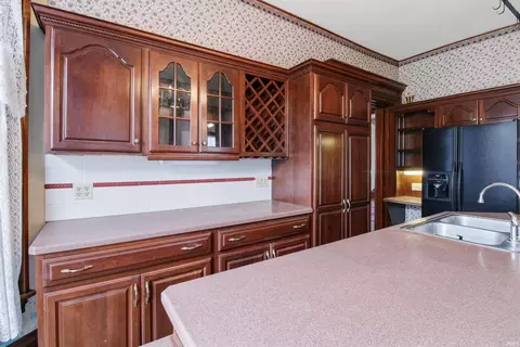 220 E Washington St, Bluffton, IN 46714 photo 11