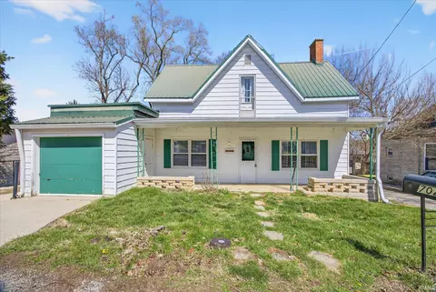 702 W Association St, Ellettsville, IN 47429