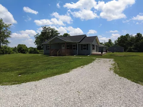 Exterior - 444 S 4th St, Mitchell, IN 47446 photo 3 of 6