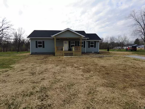 444 S 4th St, Mitchell, IN 47446