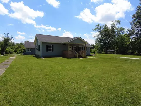 Exterior - 444 S 4th St, Mitchell, IN 47446 photo 2 of 6