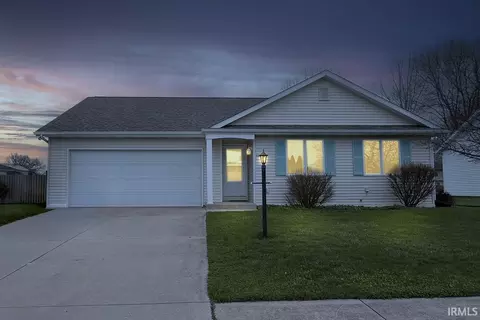Exterior - 924 Eagle Dr, Goshen, IN 46526 photo 2 of 7