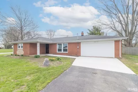 3215 E Brown Rd, New Castle, IN 47362