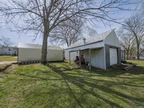 203 E Main St, Allendale, IL 62410 photo 27