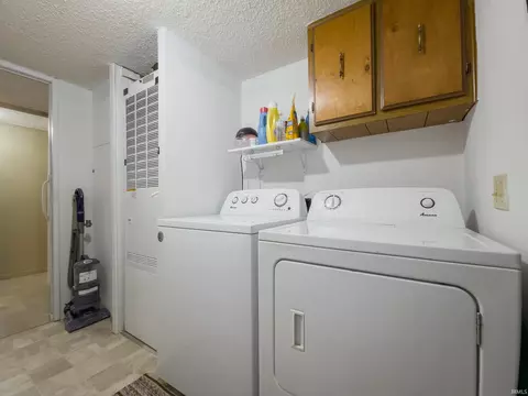203 E Main St, Allendale, IL 62410 photo 19