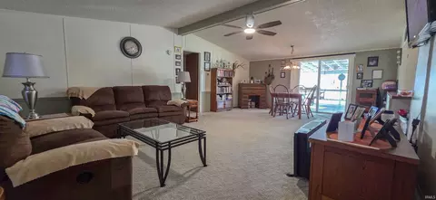 203 E Main St, Allendale, IL 62410 photo 4
