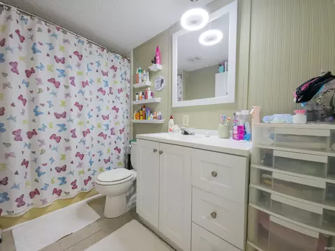 203 E Main St, Allendale, IL 62410 photo 15