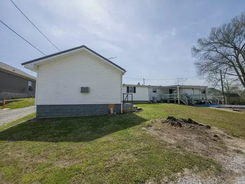 203 E Main St, Allendale, IL 62410 photo 22
