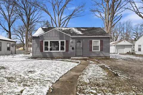 4508 SW Anthony Wayne Dr, Fort Wayne, IN 46806