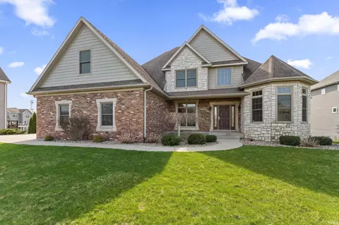 51095 Chatham Ridge Dr, South Bend, IN 46637