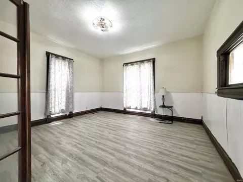 Living - 233 E Commerce St, Dunkirk, IN 47336 photo 4 of 5