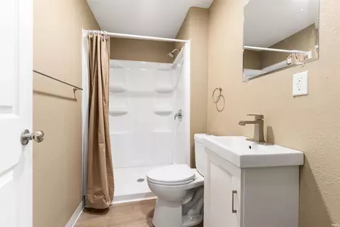 Bath - 446 E Center St, Dunkirk, IN 47336 photo 1 of 1