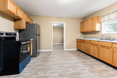 Entry Way - 446 E Center St, Dunkirk, IN 47336 photo 1 of 5