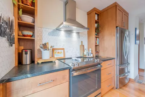 Kitchen - 2750 E Buttonwood Ln, Bloomington, IN 47401 photo 4 of 5