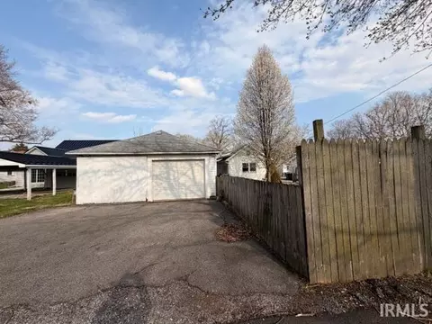 456 Delaware St, Wabash, IN 46992 photo 3