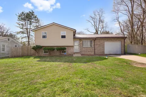 52235 Helmen Ave, South Bend, IN 46637