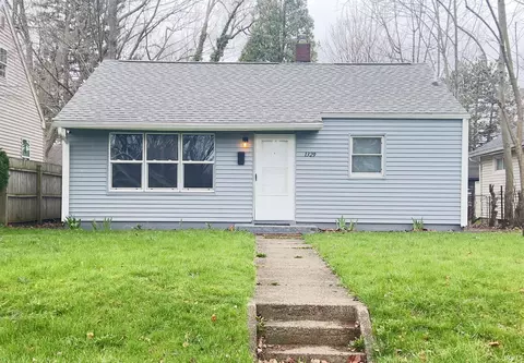 1329 Fremont St, South Bend, IN 46628